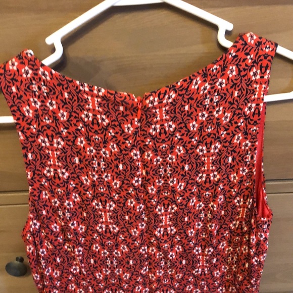 Reddish orange sleeveless flowered dress Small - Picture 3 of 3